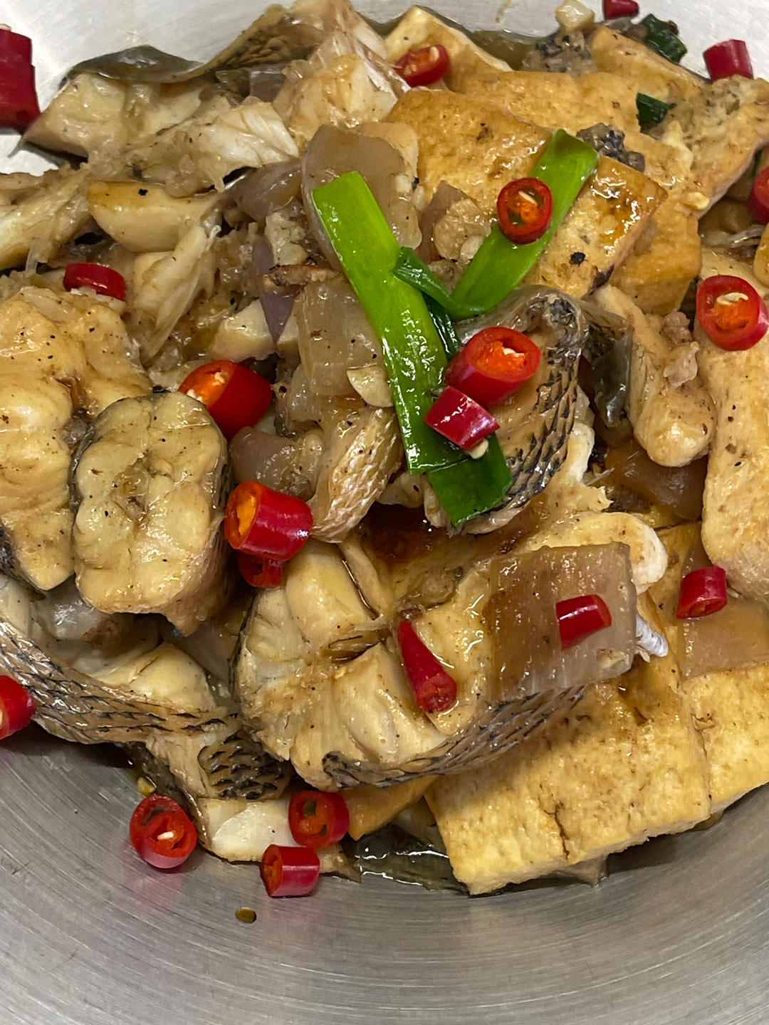 鲜嫩豆腐鲈鱼煲