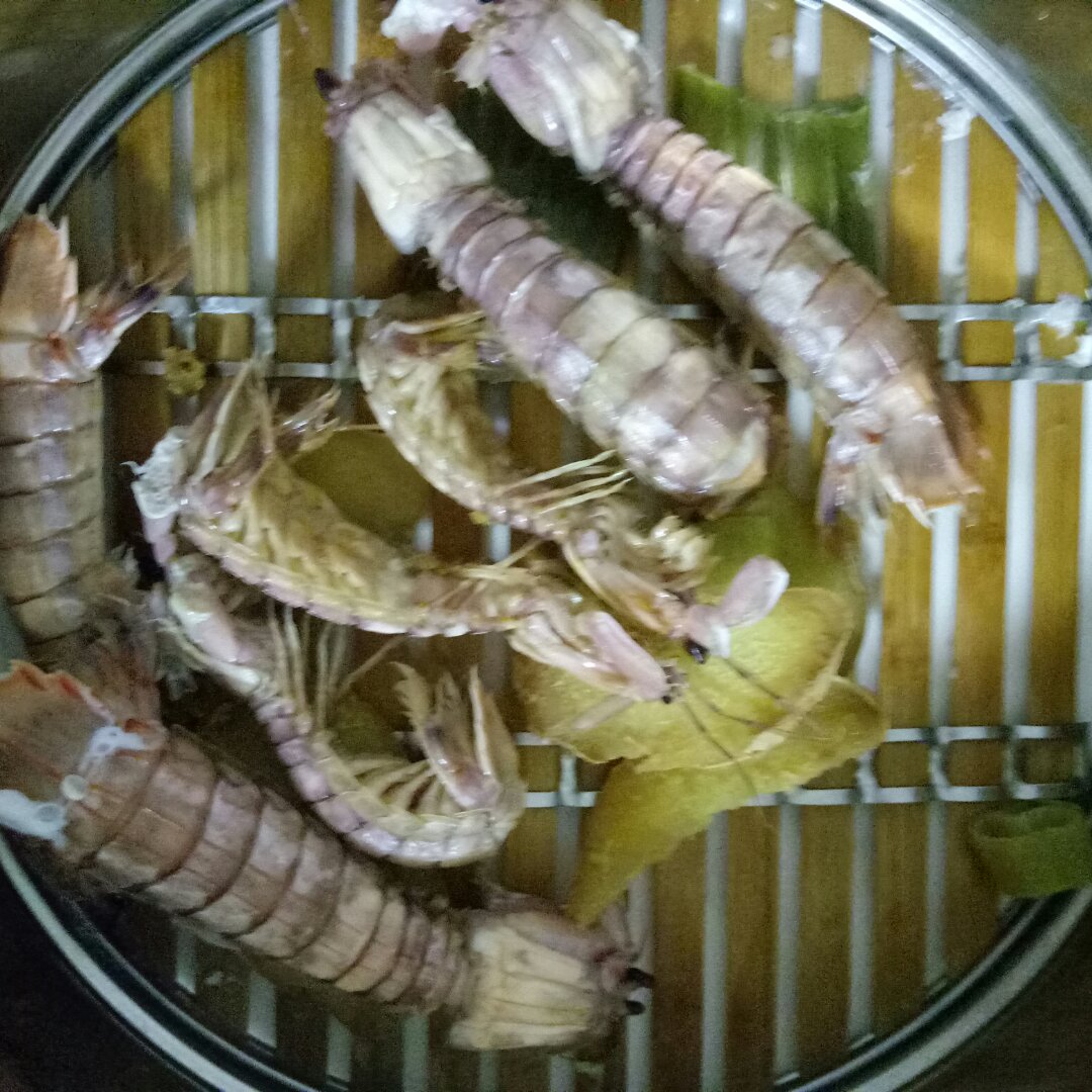 碧海蓝天下的小仓鼠做的清蒸皮皮虾