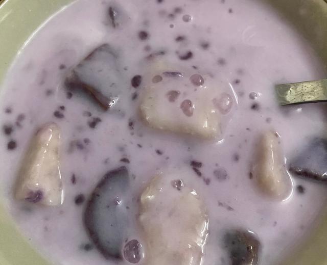 简单好吃椰汁紫薯香芋西米露