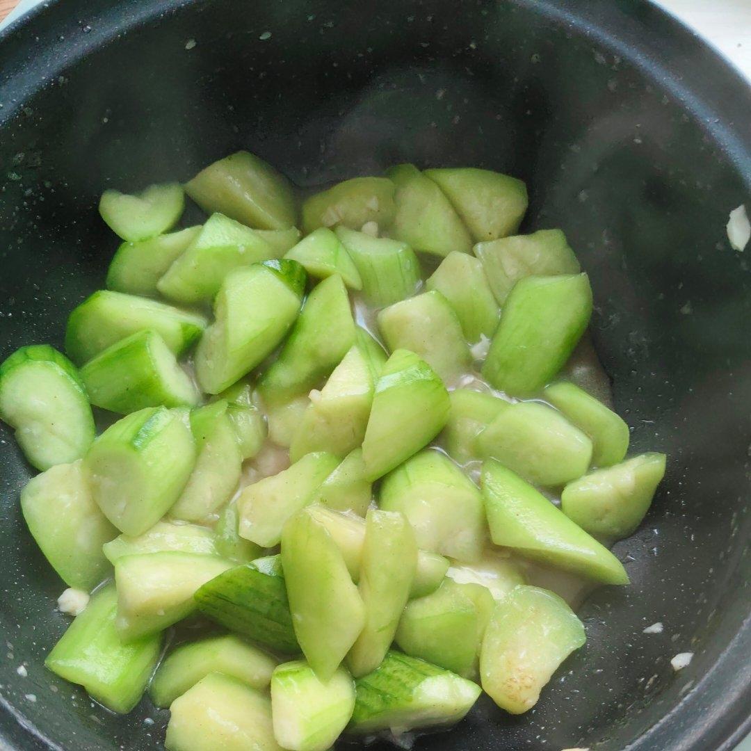 素炒丝瓜|这样做绝了！简单又好吃！