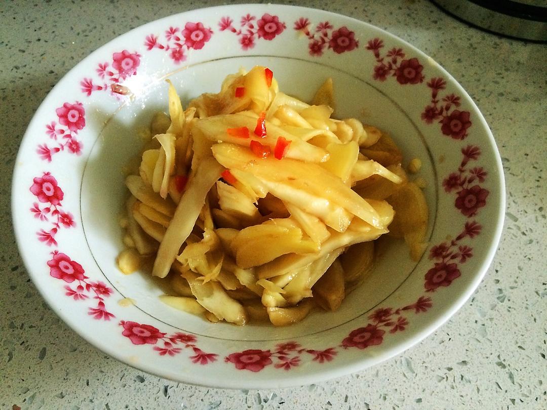 张妈妈的厨房做的凉拌仔姜