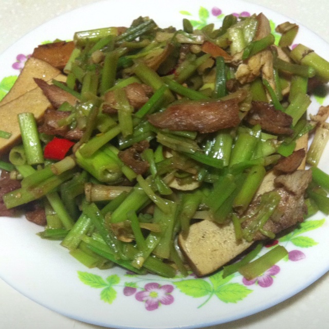水芹菜炒香干