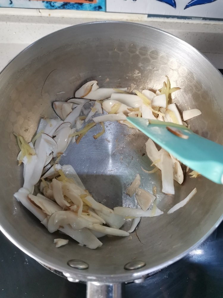 杂菌汤的做法 步骤4