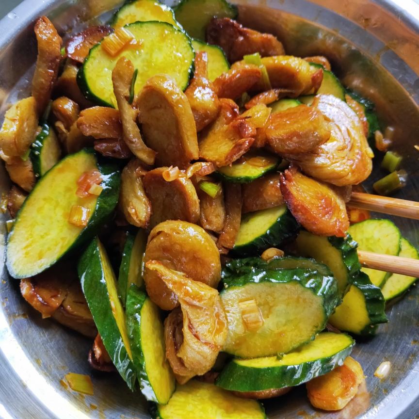 黄瓜炝面筋的做法