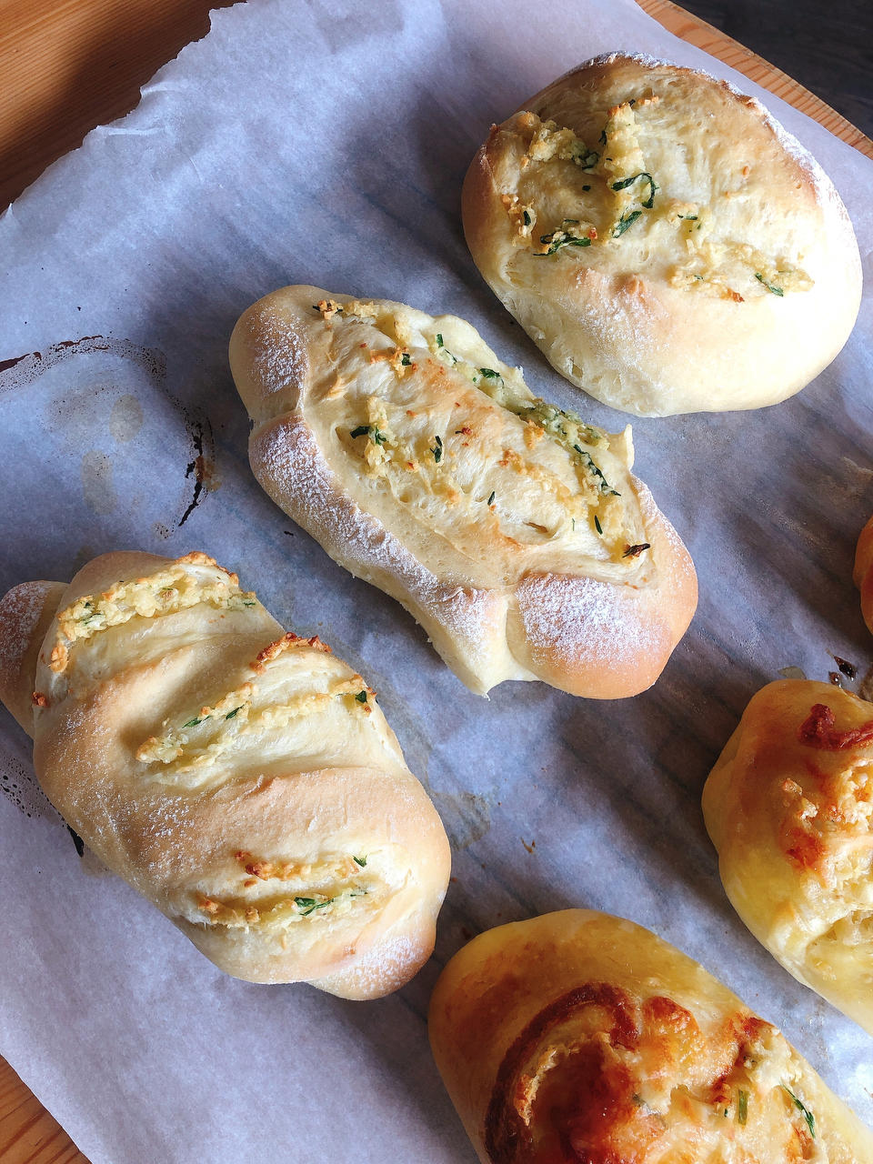 超软的蒜蓉面包&蒜香面包