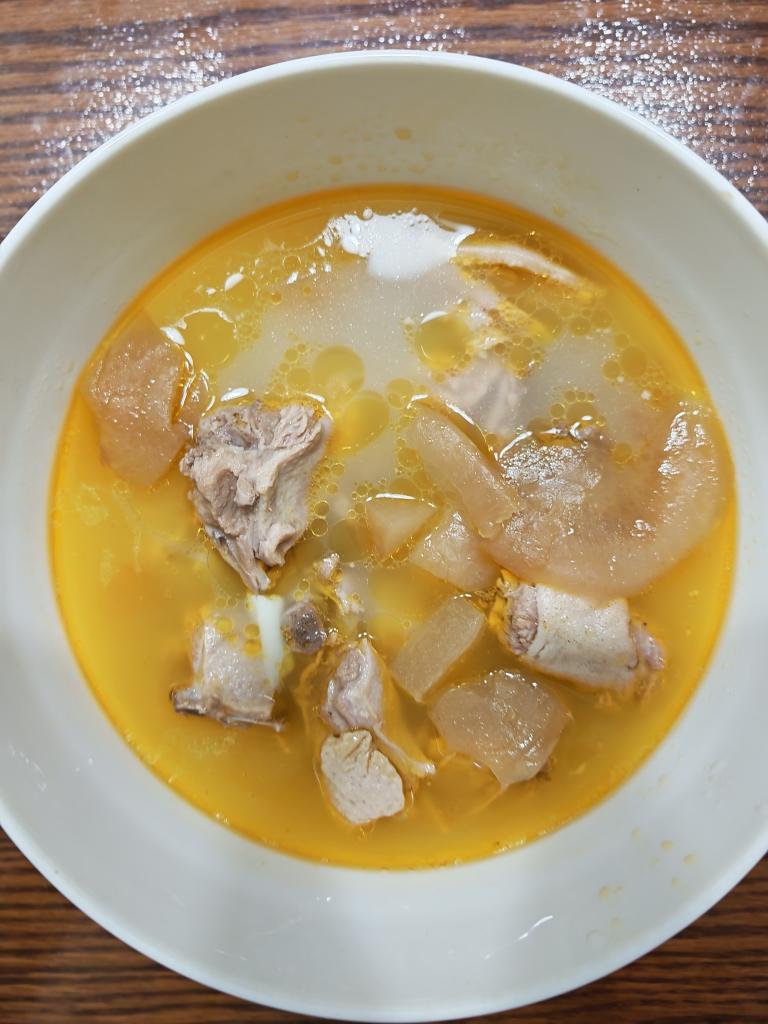 萝卜比鸭好吃的酸萝卜老鸭汤（也可以作为火锅底料呢）