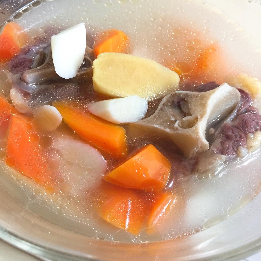 清炖牛尾汤