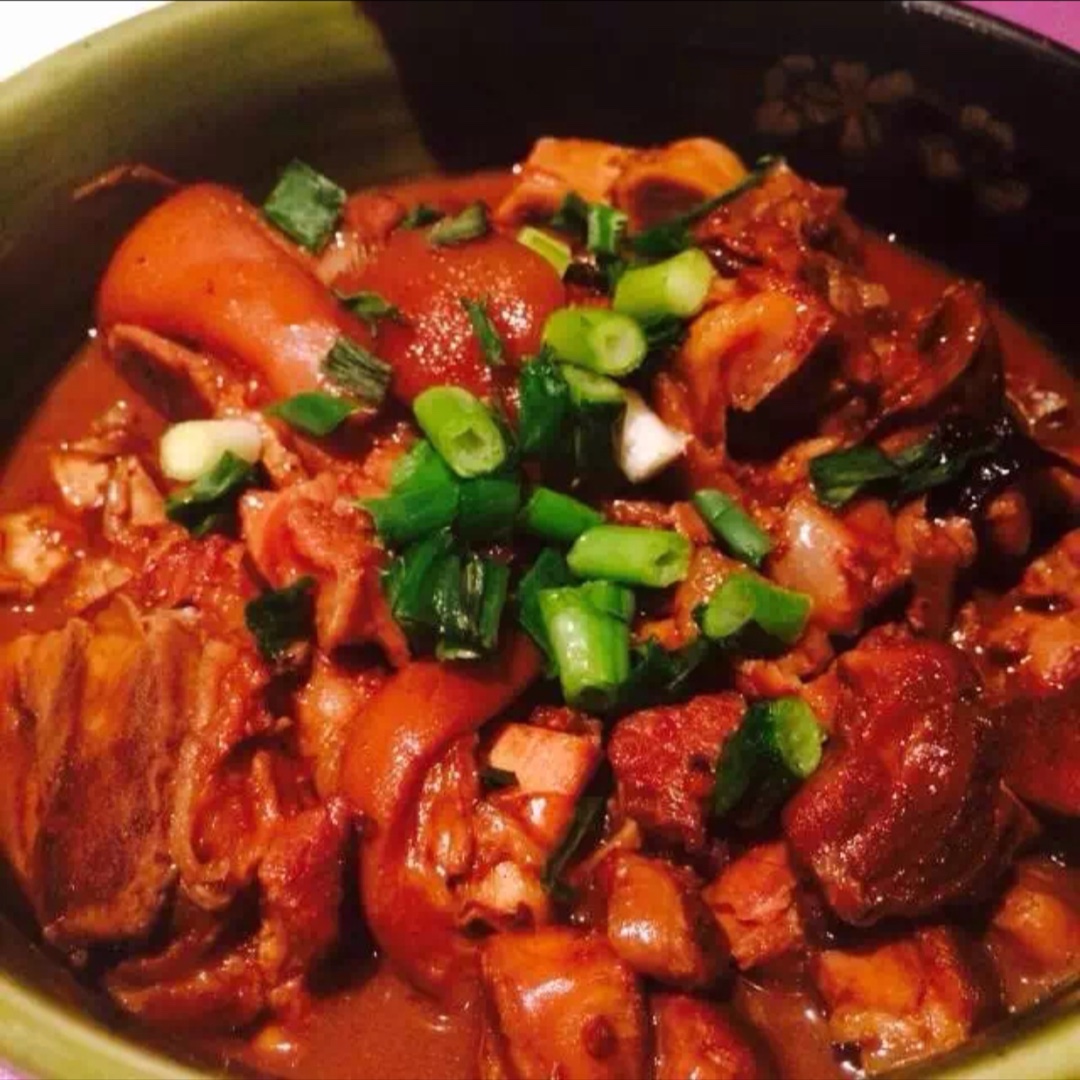 美味的家常菜：红烧猪蹄