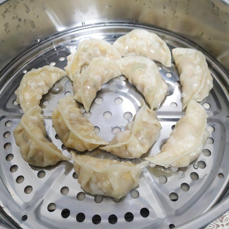 猪肉胡萝卜玉米馅水饺