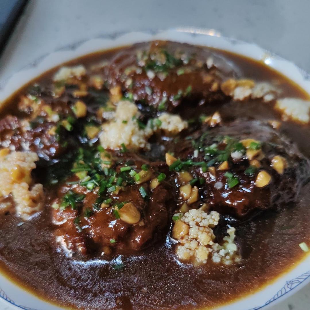 四喜丸子（红烧狮子头）