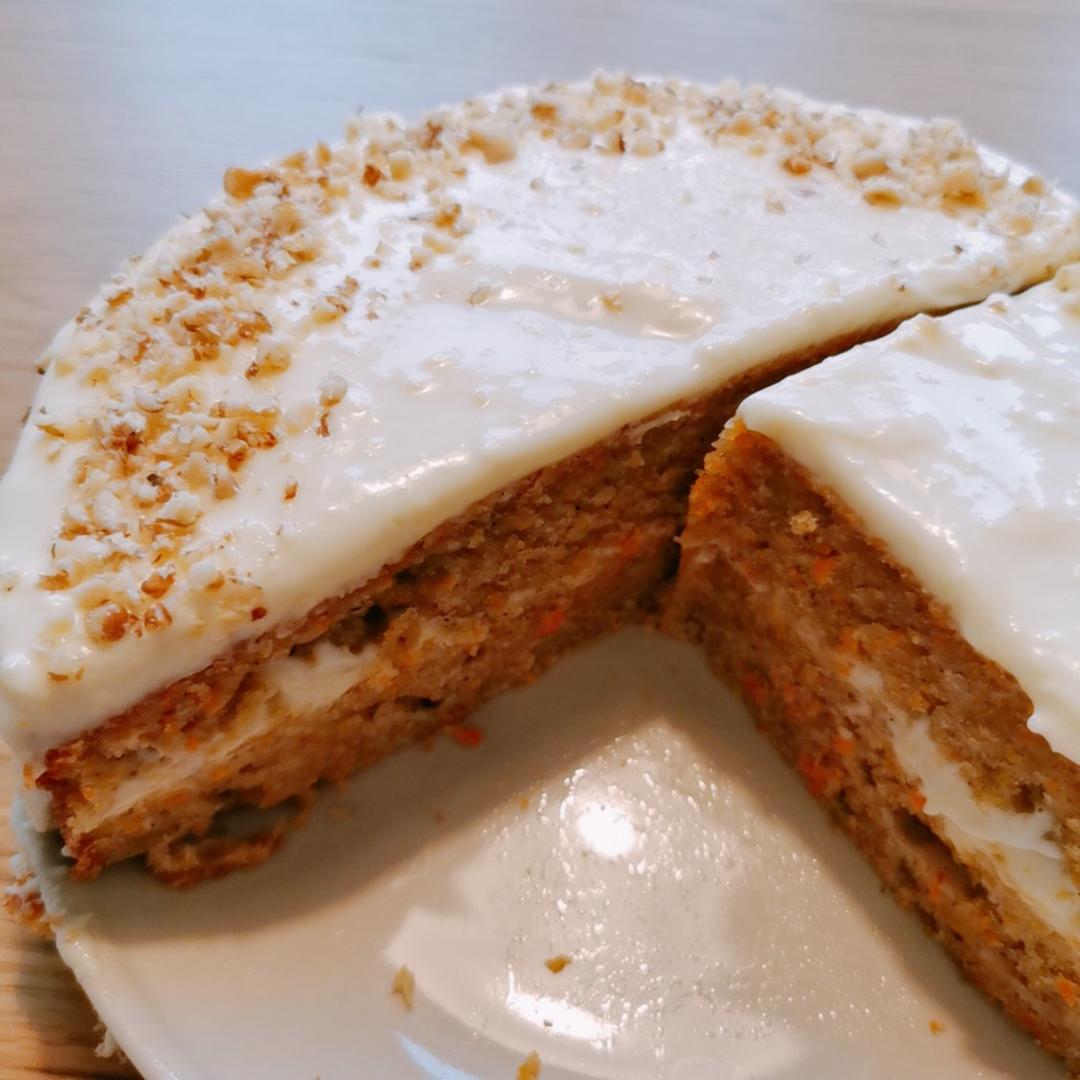 【经典胡萝卜蛋糕】 不需打发的简单快手蛋糕，胡萝卜的华丽变身 绝妙的消耗胡萝卜方法