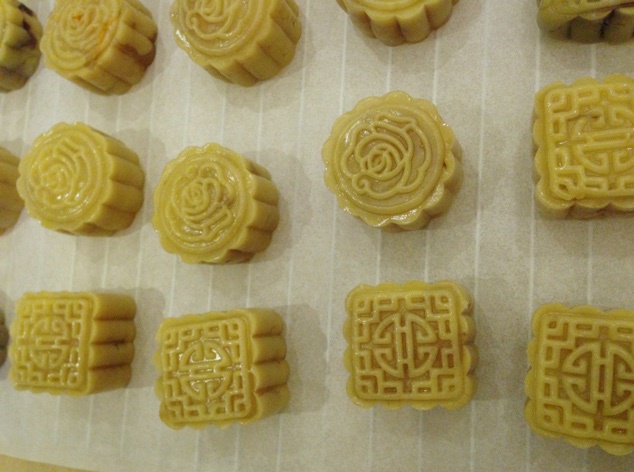 广式月饼——蛋黄莲蓉月饼