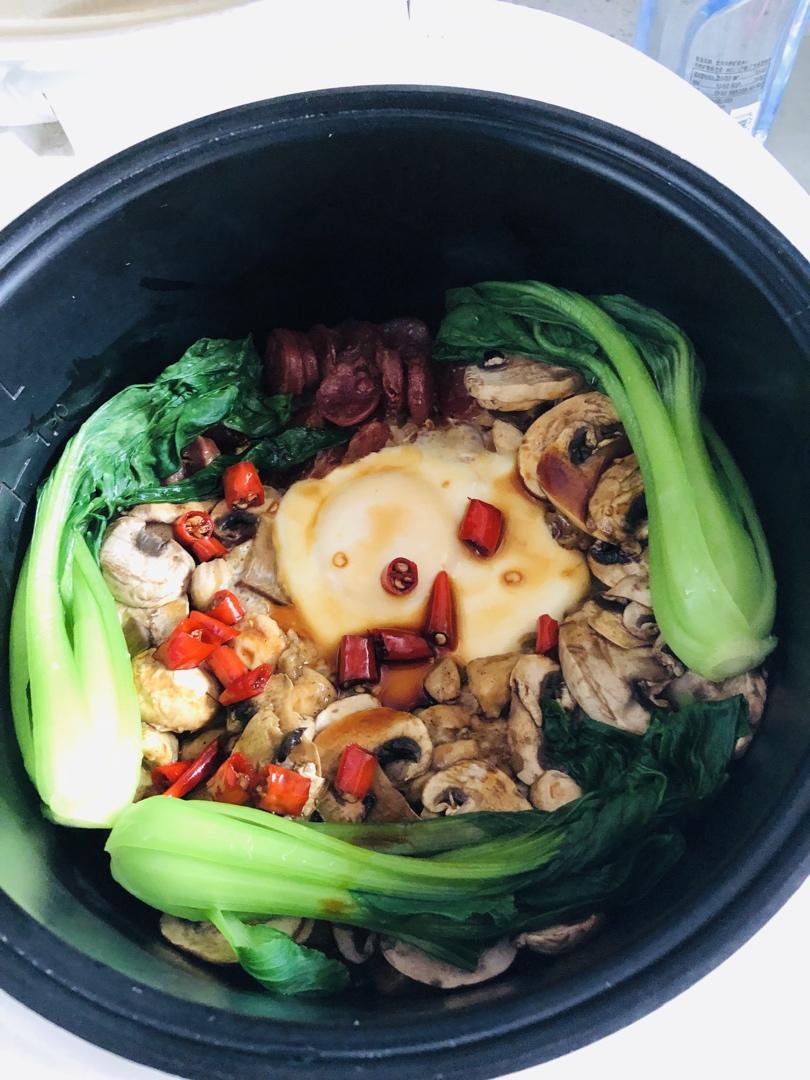 煲仔饭，从零到一教你做（内附香菇滑鸡和牛肉煲仔饭做法）