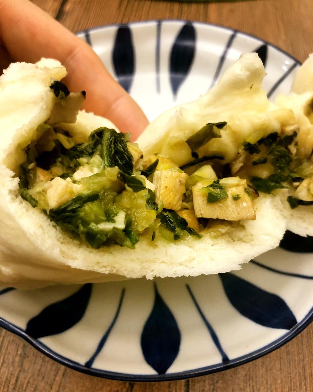 油菜香菇菜包