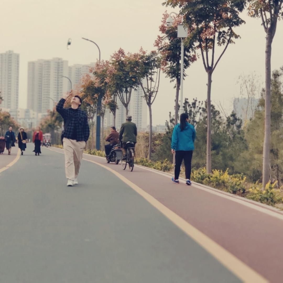 杨同学啦