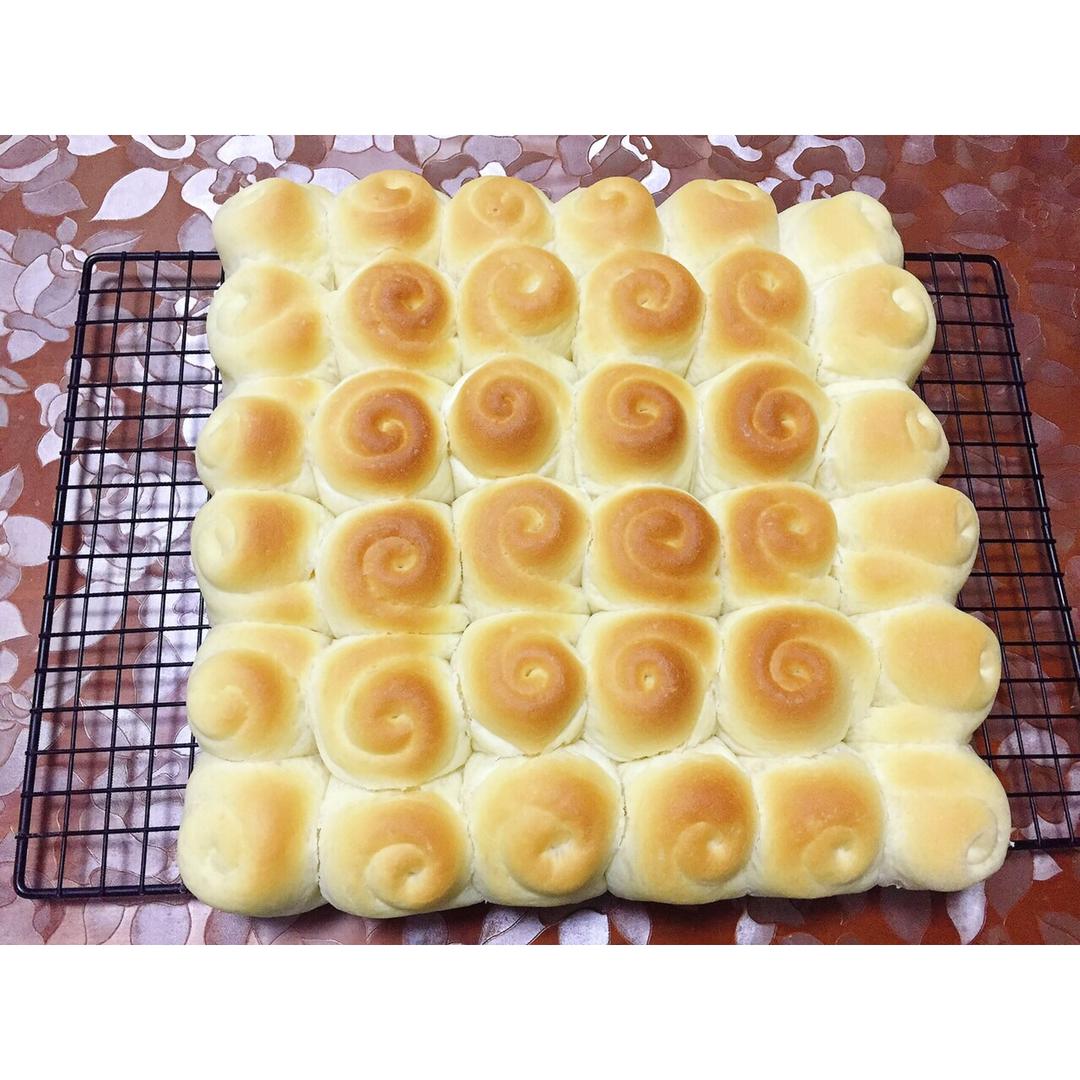 炼乳奶油餐包