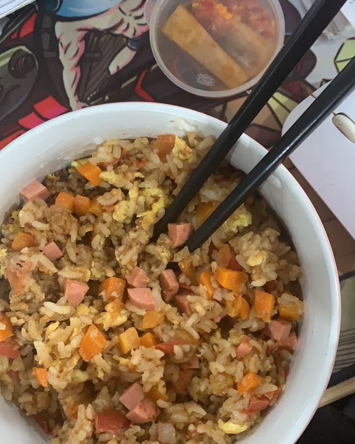 番茄火腿蛋炒饭