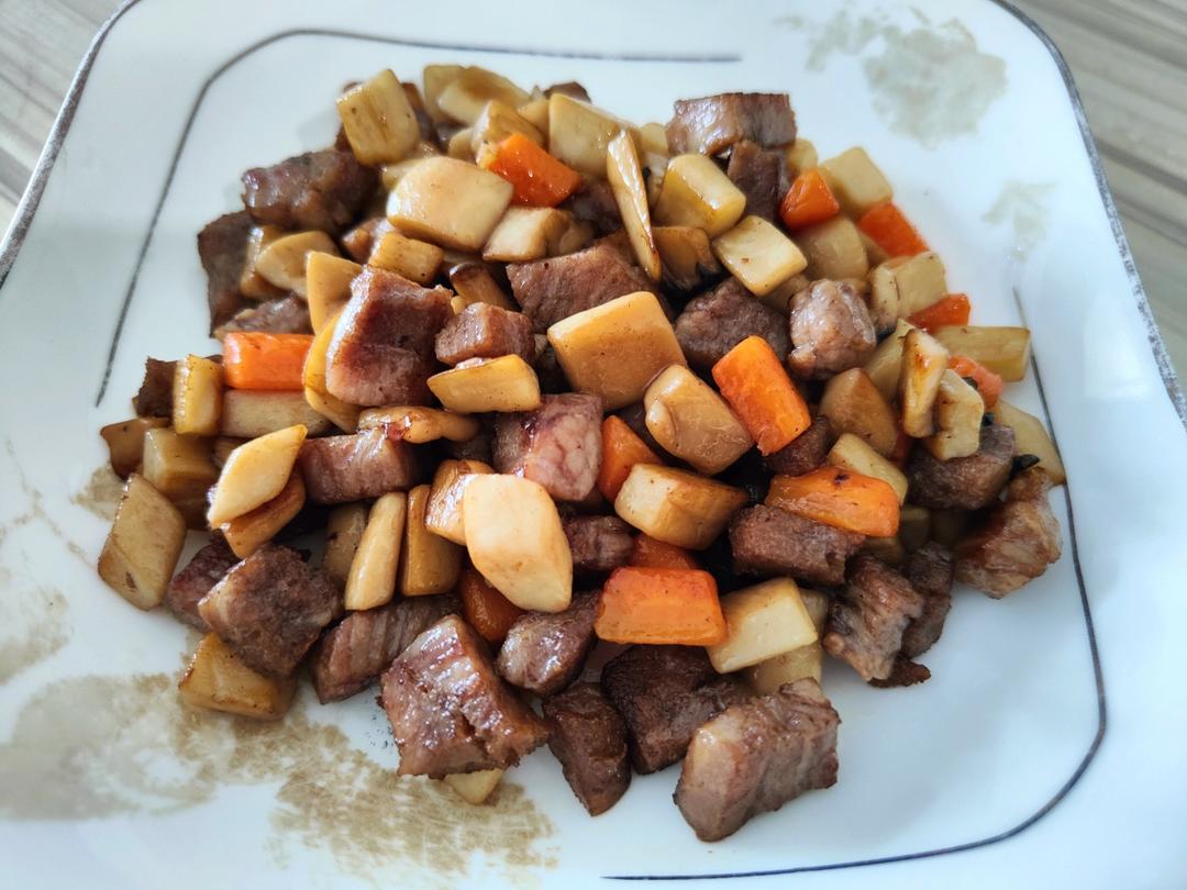 牛扒炒杏鲍菇