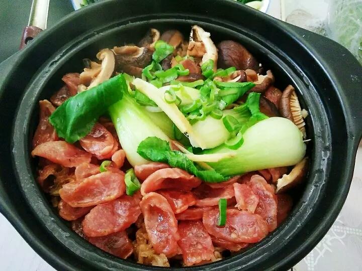 正宗广式腊味煲仔饭