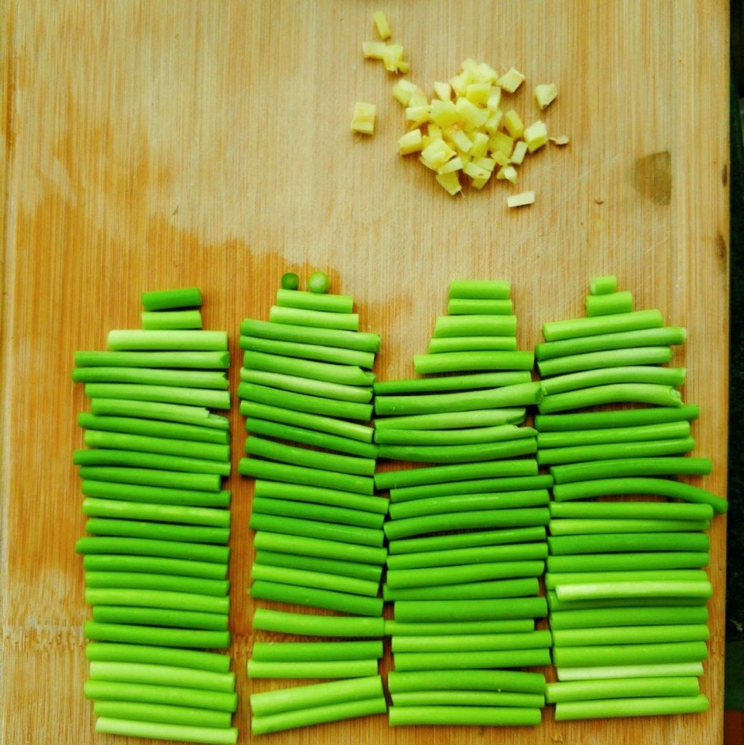 妈妈牌蒜薹炒肉