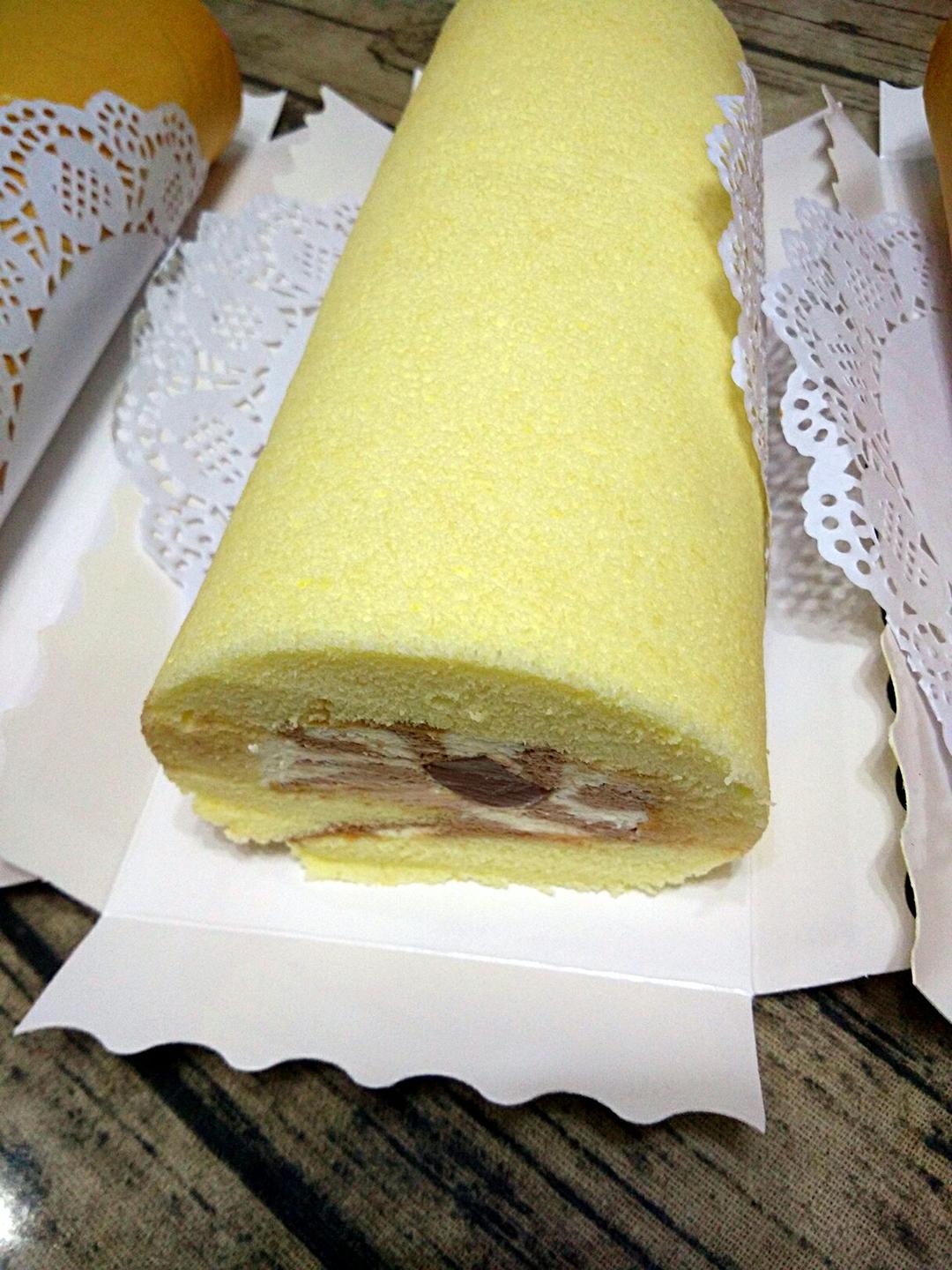 巧克力奶冻双色奶油卷卷