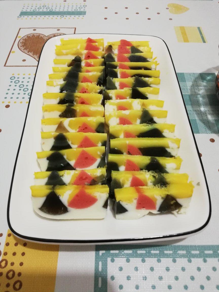 松花蛋蒸火腿肠
