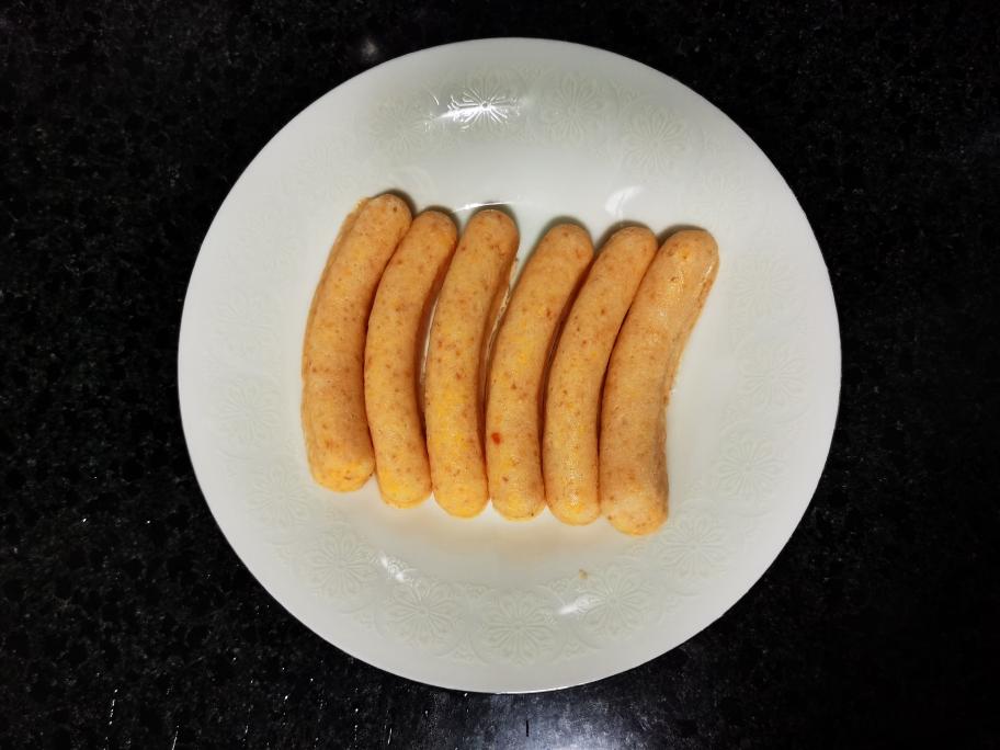 胡萝卜玉米虾肠的做法