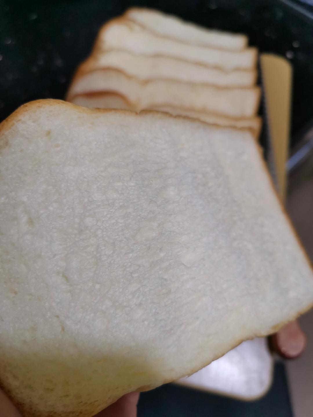 又香又白又温柔--蛋奶吐司