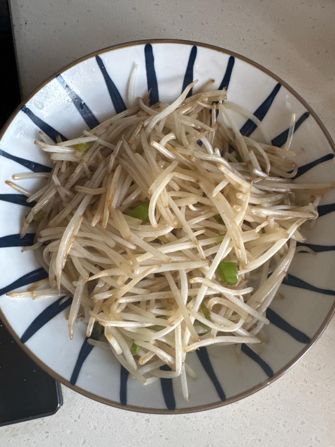 醋烹绿豆芽菜