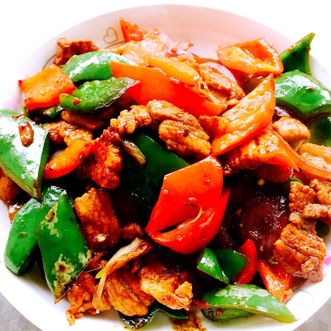 家常青椒干煸五花肉