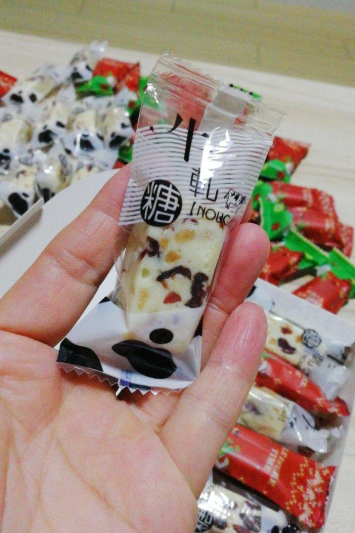 花生牛轧糖-蔓越莓牛扎糖
