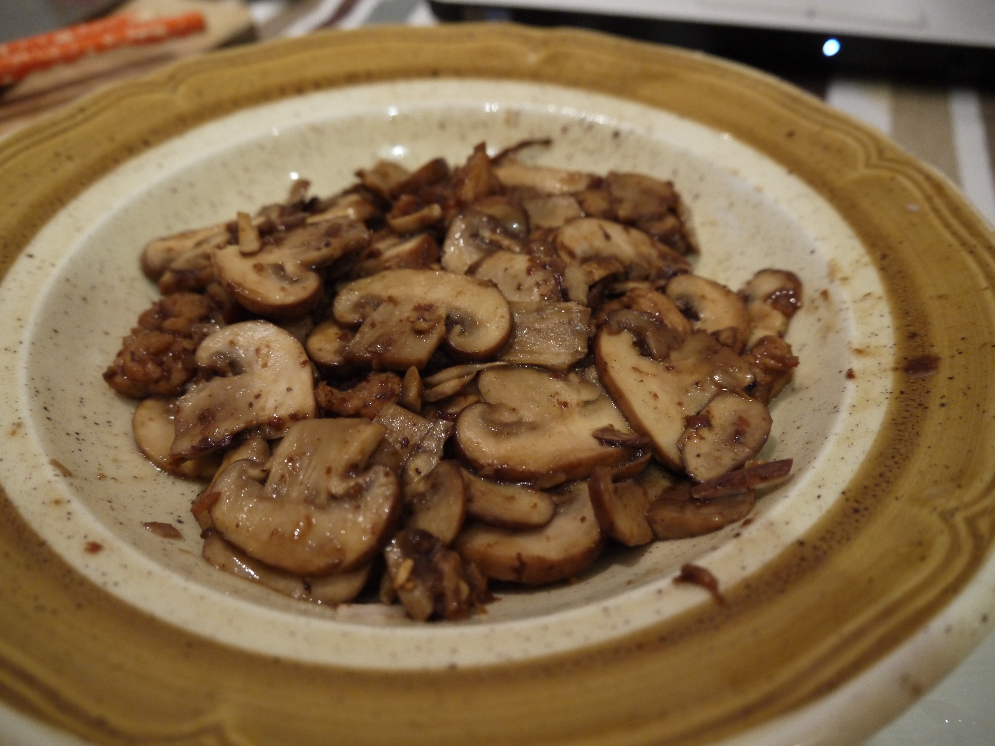 蘑菇炒肉片