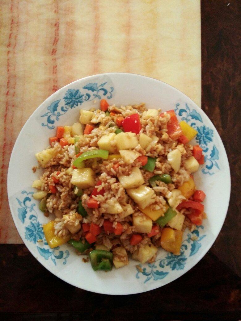 菠萝炒饭