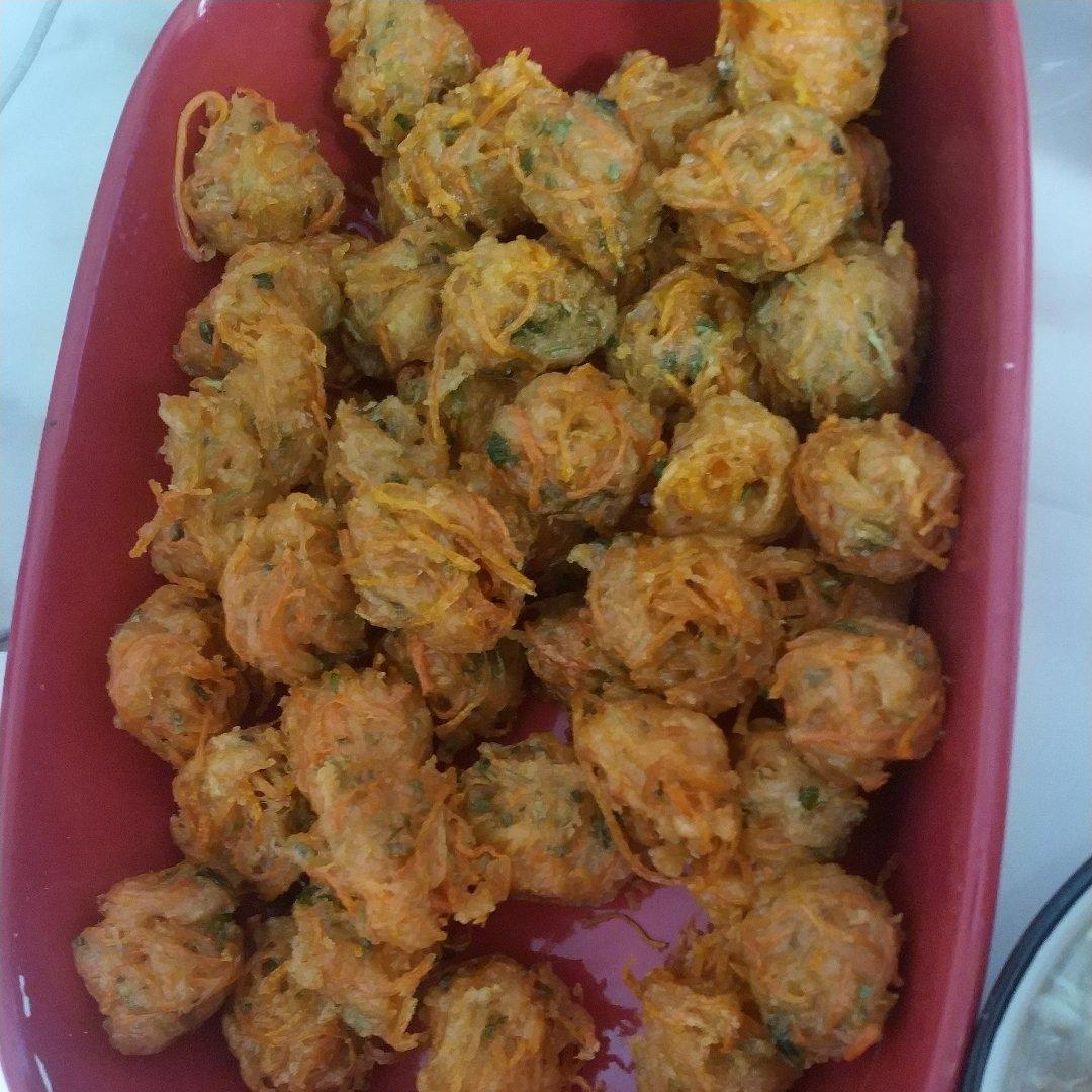 胡萝卜香菜素丸子