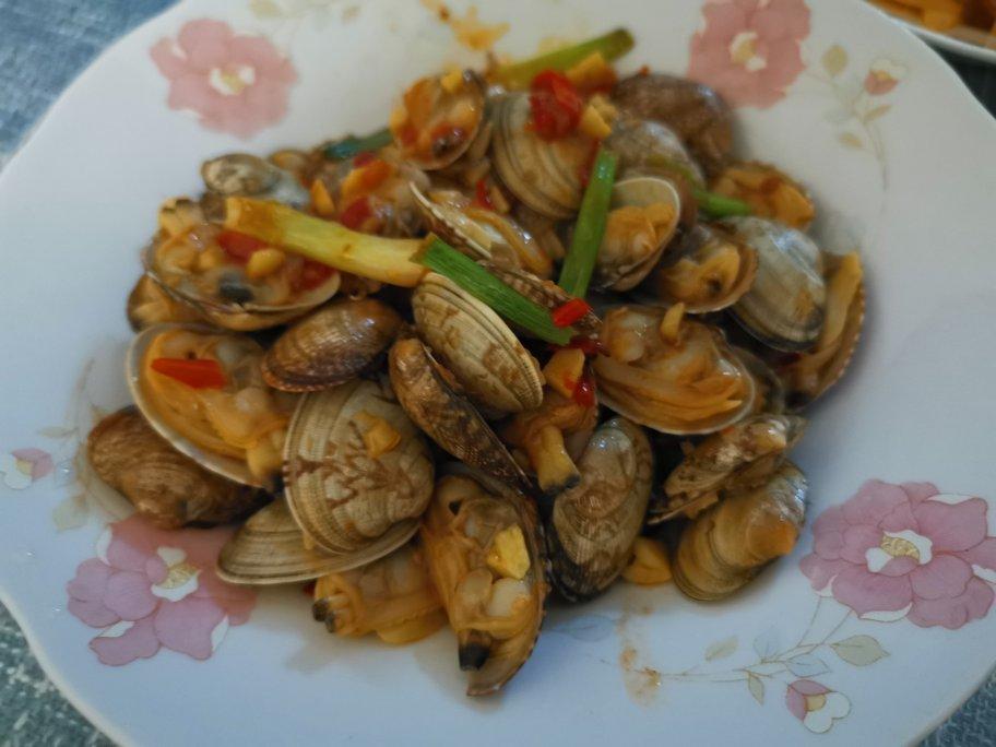 花蛤这么处理，快速干净还不腥，鲜嫩入味完胜外面饭店卖的