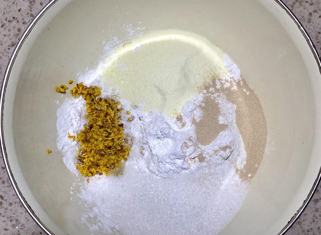 纯奶手撕吐司的做法 步骤1