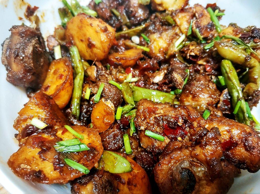 土豆烧排骨
