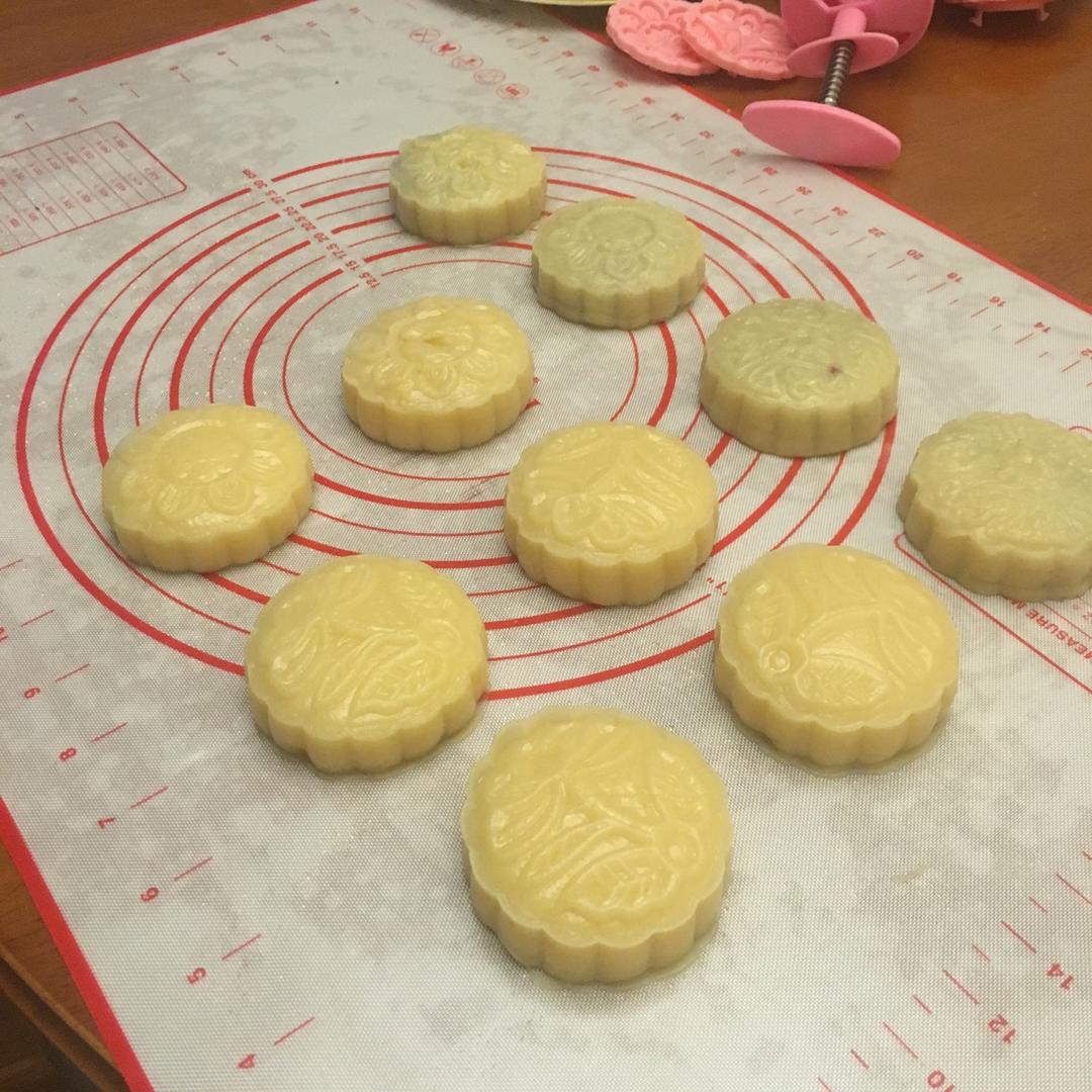 超越香港大班紫薯冰皮月饼