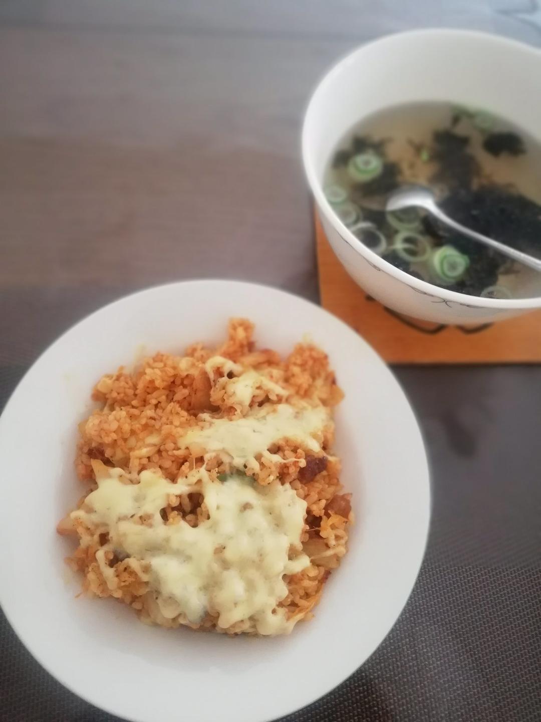 培根辣白菜芝士炒饭