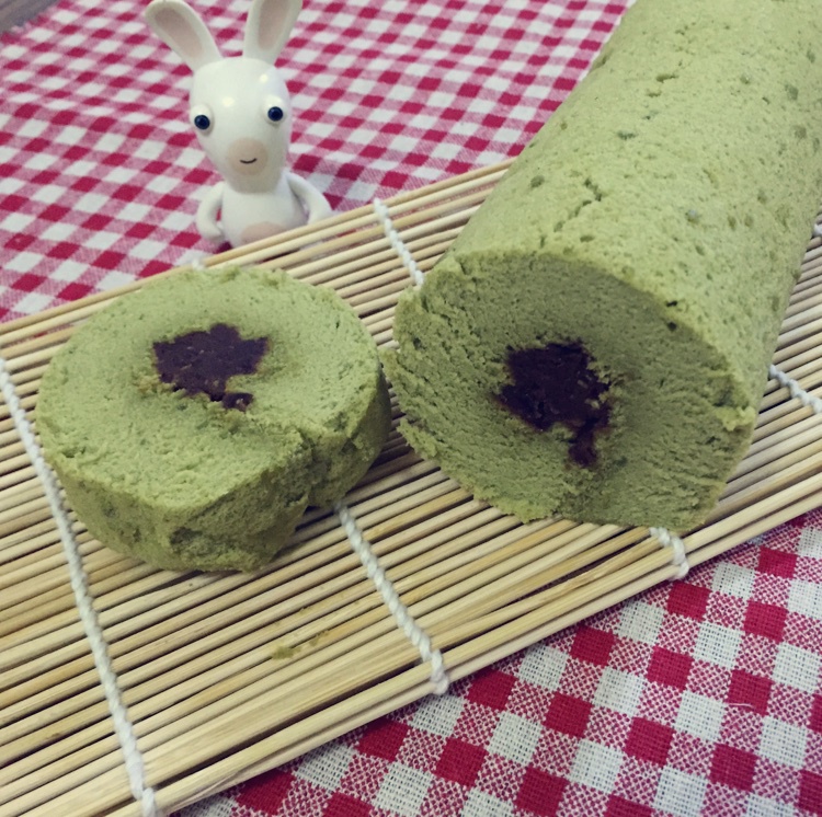 抹茶戚风蛋糕卷