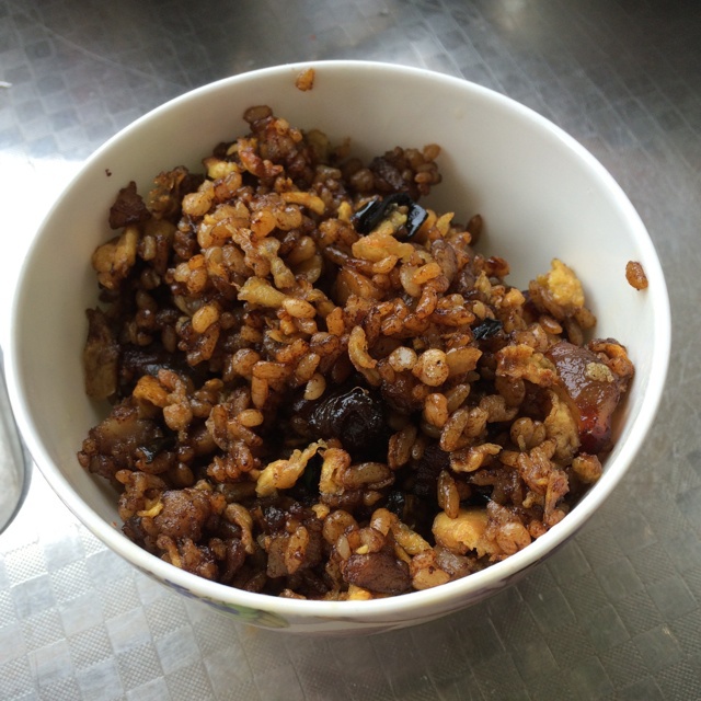 腊肉酱油炒饭