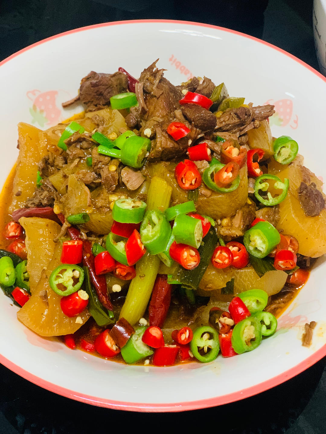 萝卜焖牛腩 （好吃得可以摆摊了）