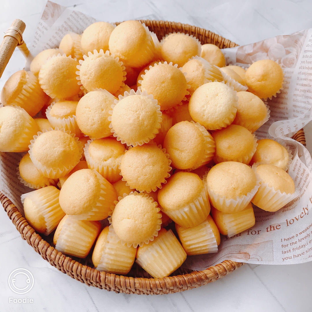 纸杯蛋糕 🧁酸奶小蛋糕   ——附视频
