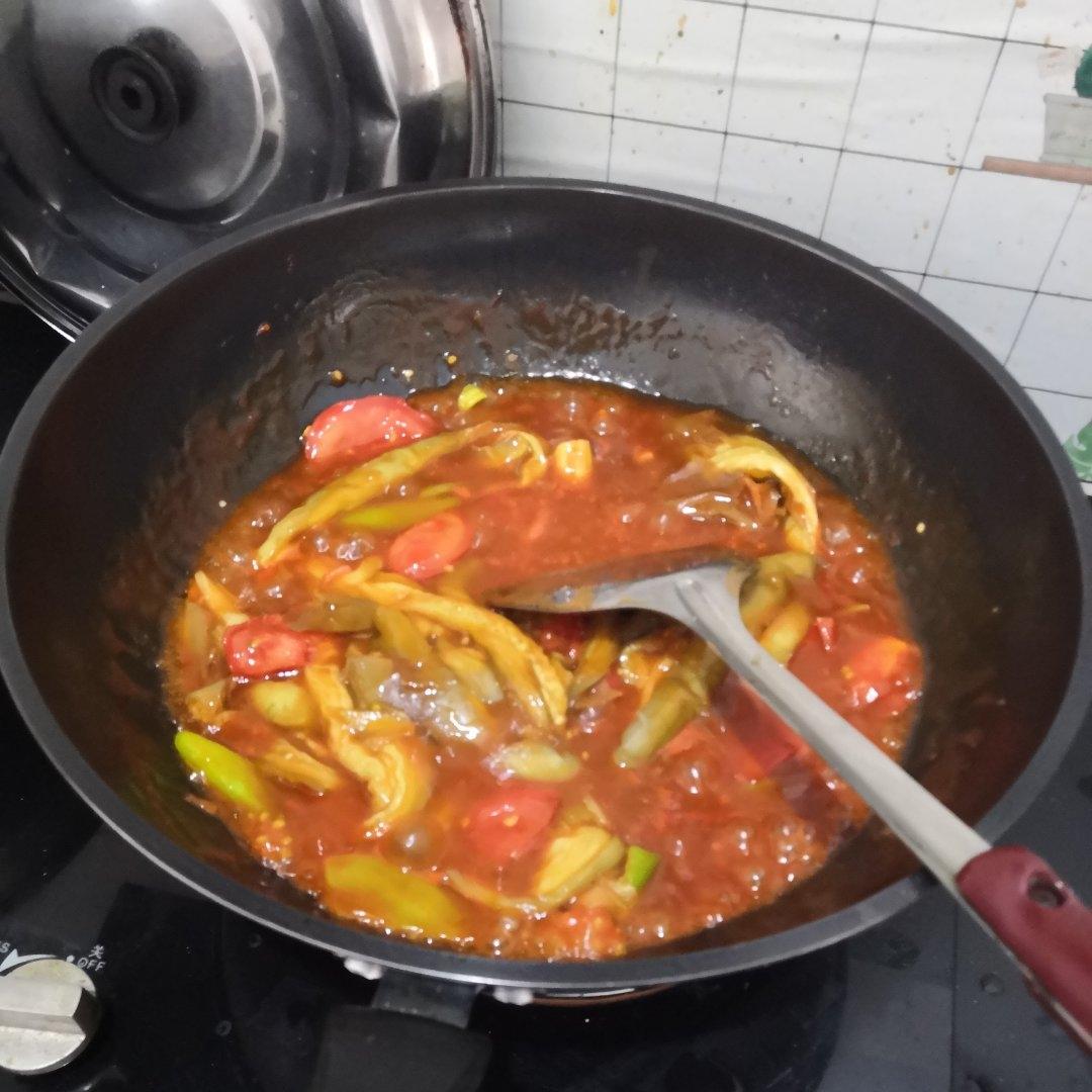 5分钟快手下饭菜#番茄炒茄子🍅番茄家族