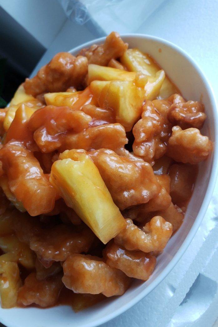 菠萝咕噜肉