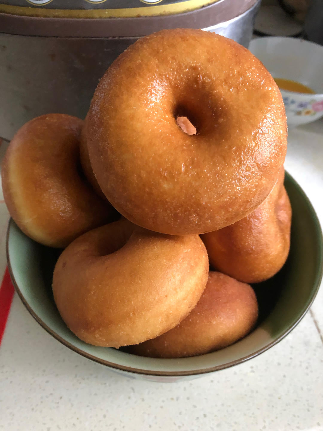 🍩超快手一小时低糖无需烤箱的甜甜圈（详细视频）