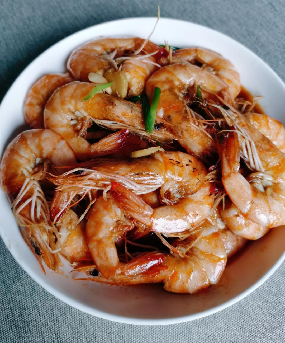 听说这是小朋友最爱吃的红烧虾🦐