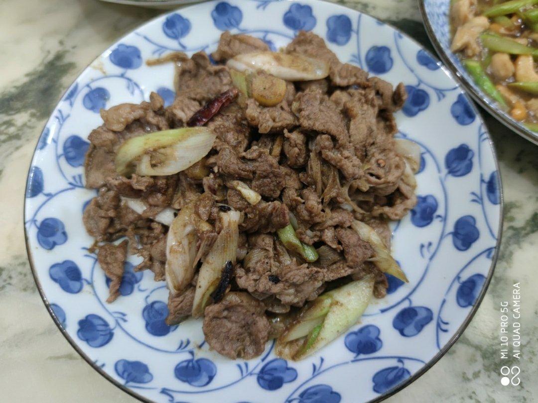 葱爆羊肉，鲜嫩多汁又御寒