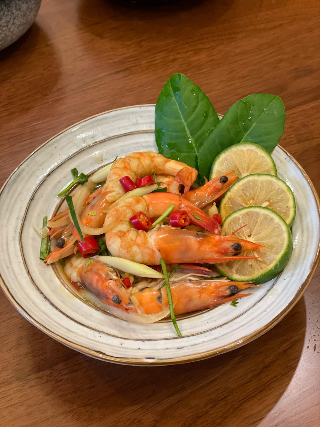 鲜嫩爽口，低脂低卡的酸辣柠檬虾，爆好吃