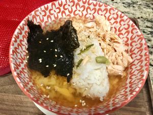 【快手营养的】日式三文鱼泡饭的做法 步骤5